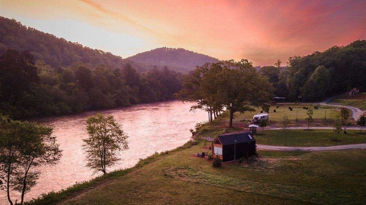 BWH Hotels’ WorldHotels Backdrop, Asheville River Cabins in Arden, North Carolina