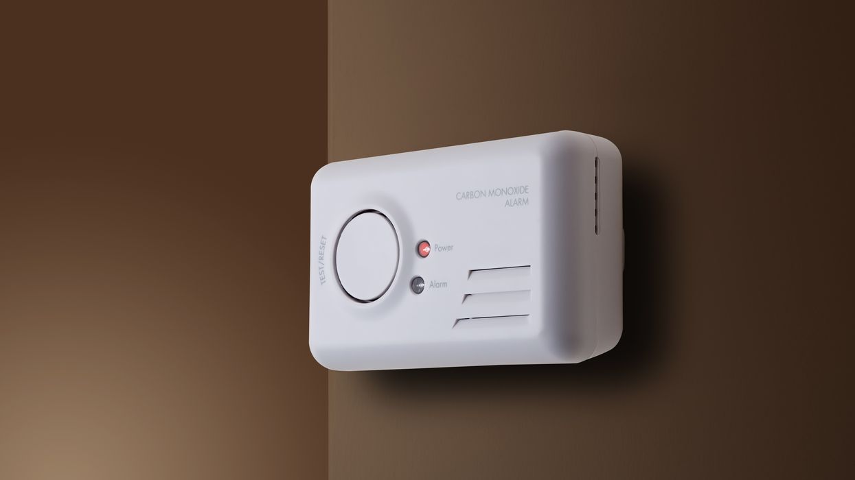 Carbon monoxide detector installed in a U.S. hotel room ceiling
