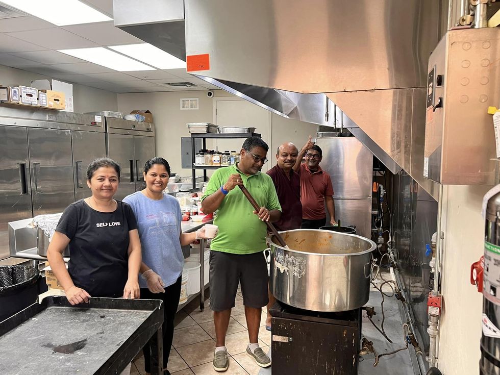 ENEWS 10 19 22 Hurricane Ian Folo temple cooks