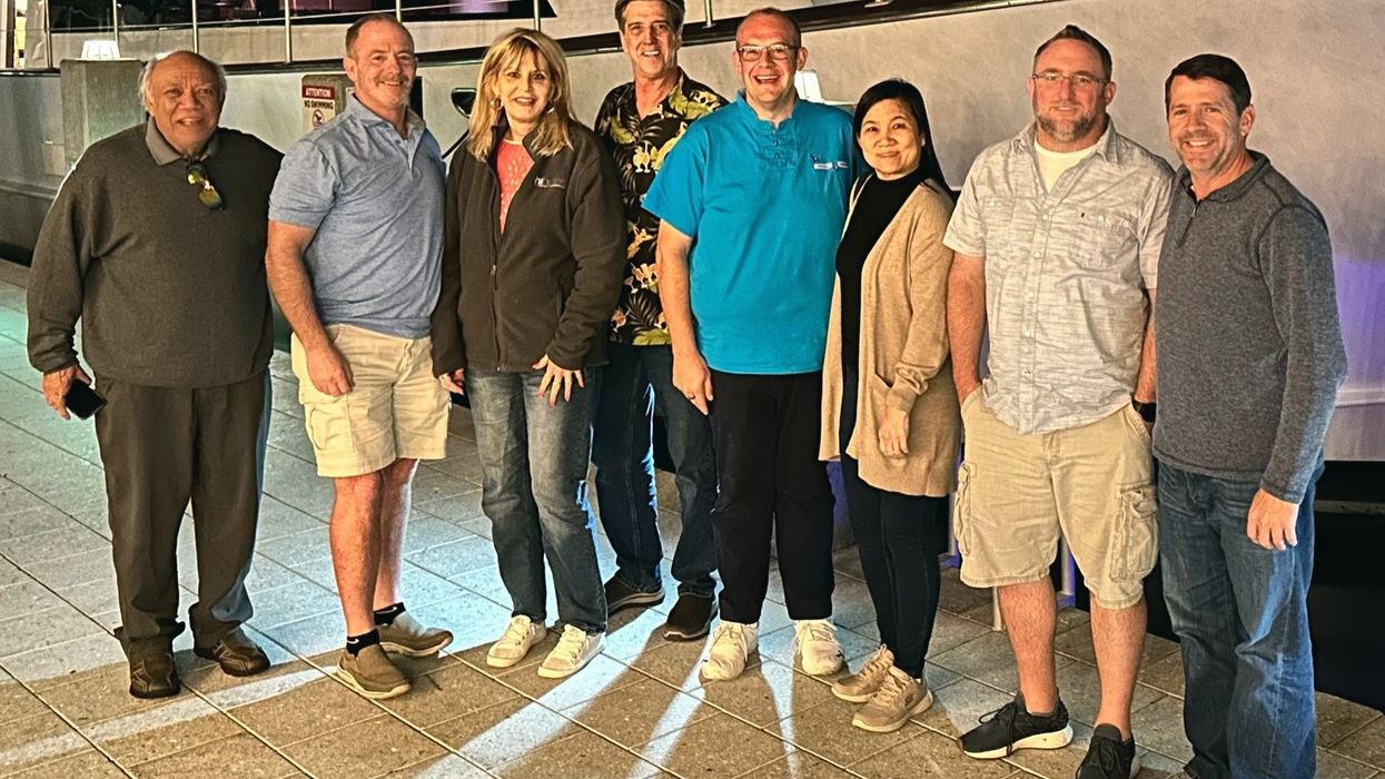 hihotels executive team honored for long-term service and loyalty in hospitality