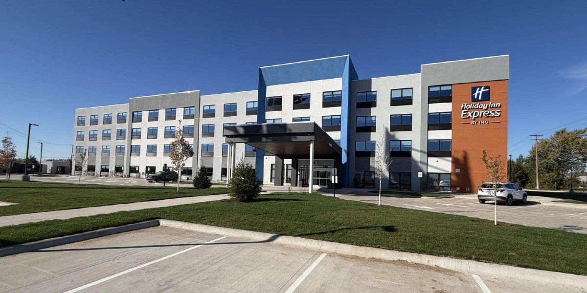 Kit Inn Express Holiday Inn Express & Suites Opens in Kalamazoo, Michigan - Asian ...