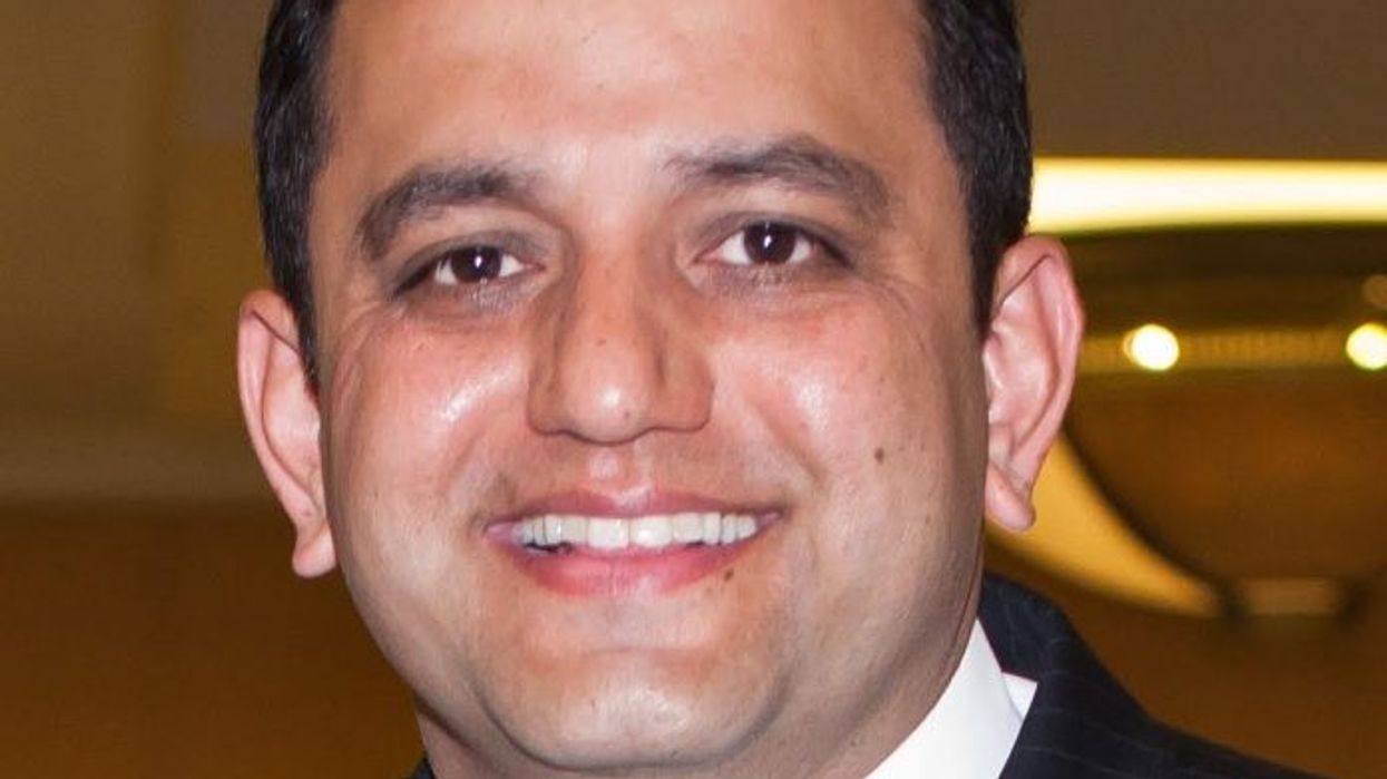 કોવિડ-19ને કારણે થયેલ નુકસાની બદલ આહોઆના પૂર્વ ચેરમેનનો વીમા કંપની સામે દાવો