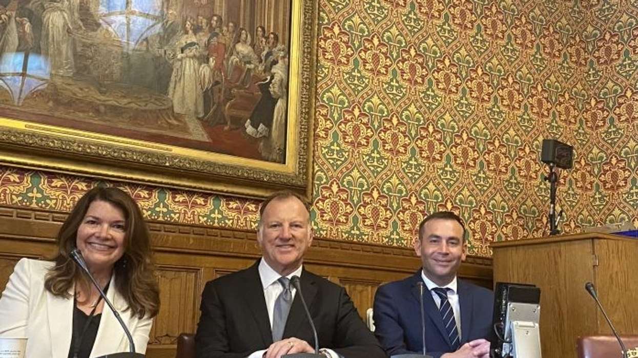 મેગ્નસન હોટેલ્સના સ્થાપકનું યુ.કે. સંસદ સમક્ષ નિવેદન