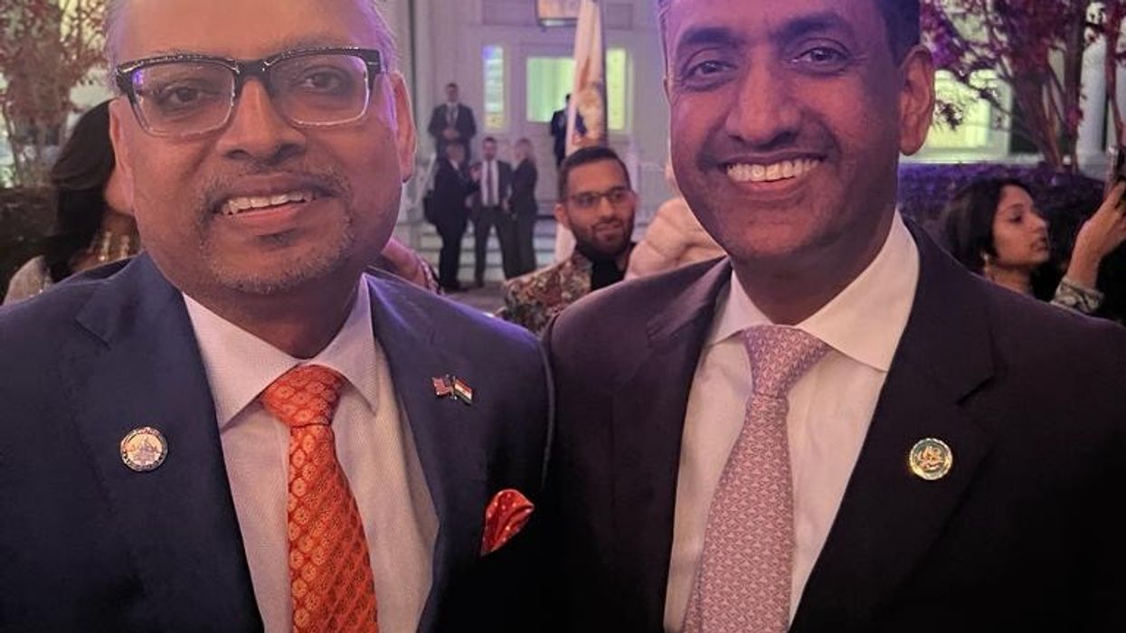 AAHOA chairman celebrates Diwali with U.S. vice president