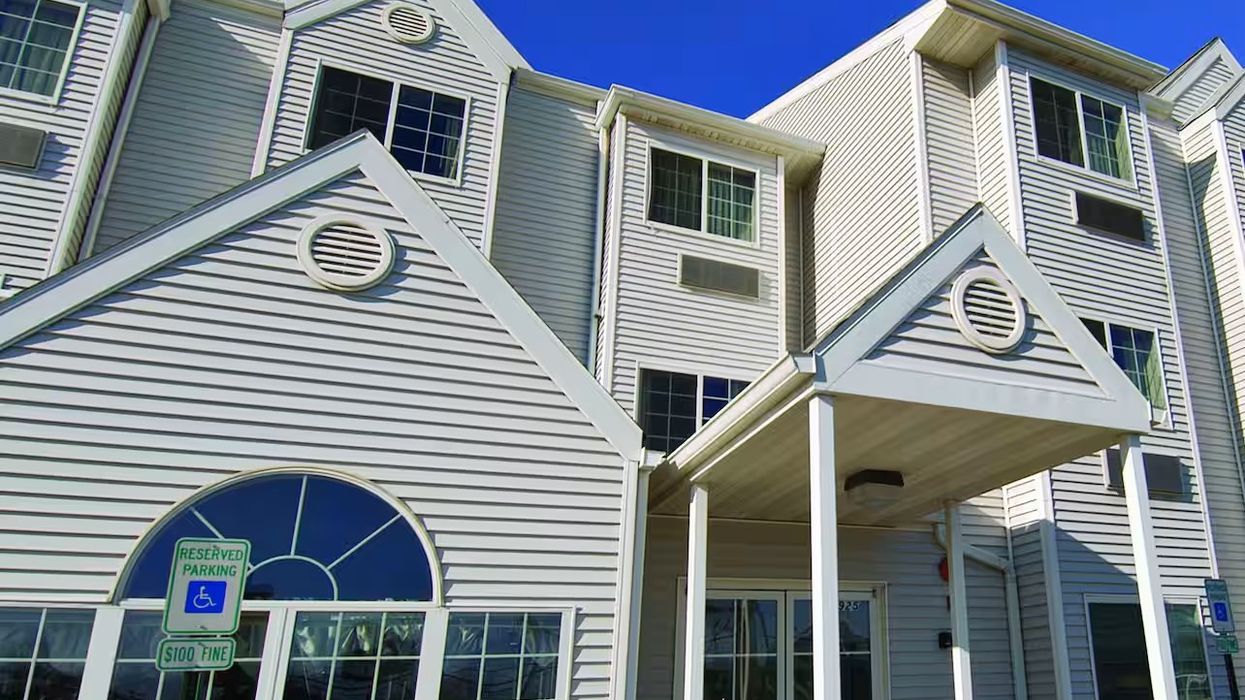 Red Lion Inn & Suites Elk Grove, Illinois, now open