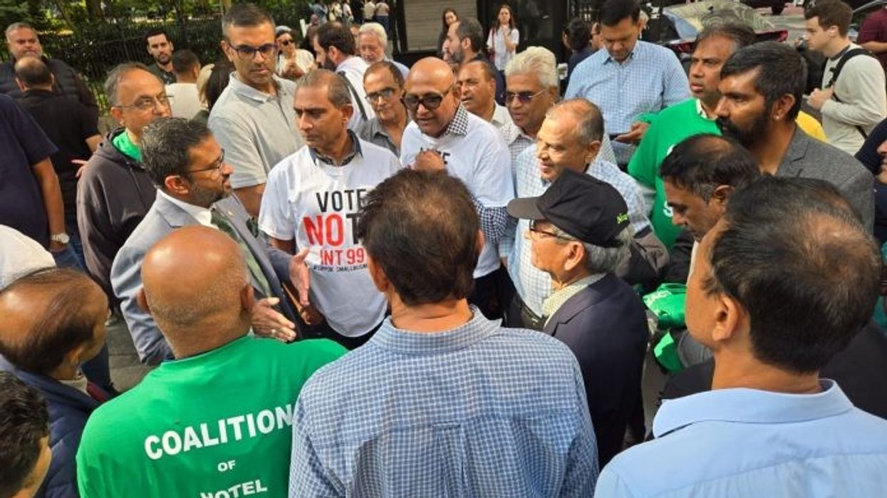 હોટેલ બિલ સામે 'પ્રોટેક્ટ NYC ટુરિઝમ કોએલિશન' ની કૂચ