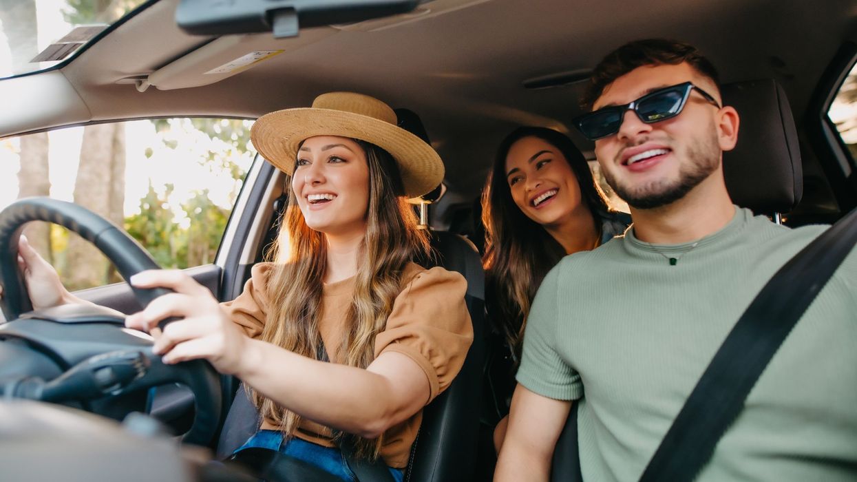 Survey: Most U.S. travelers prefer driving over flying for the holidays