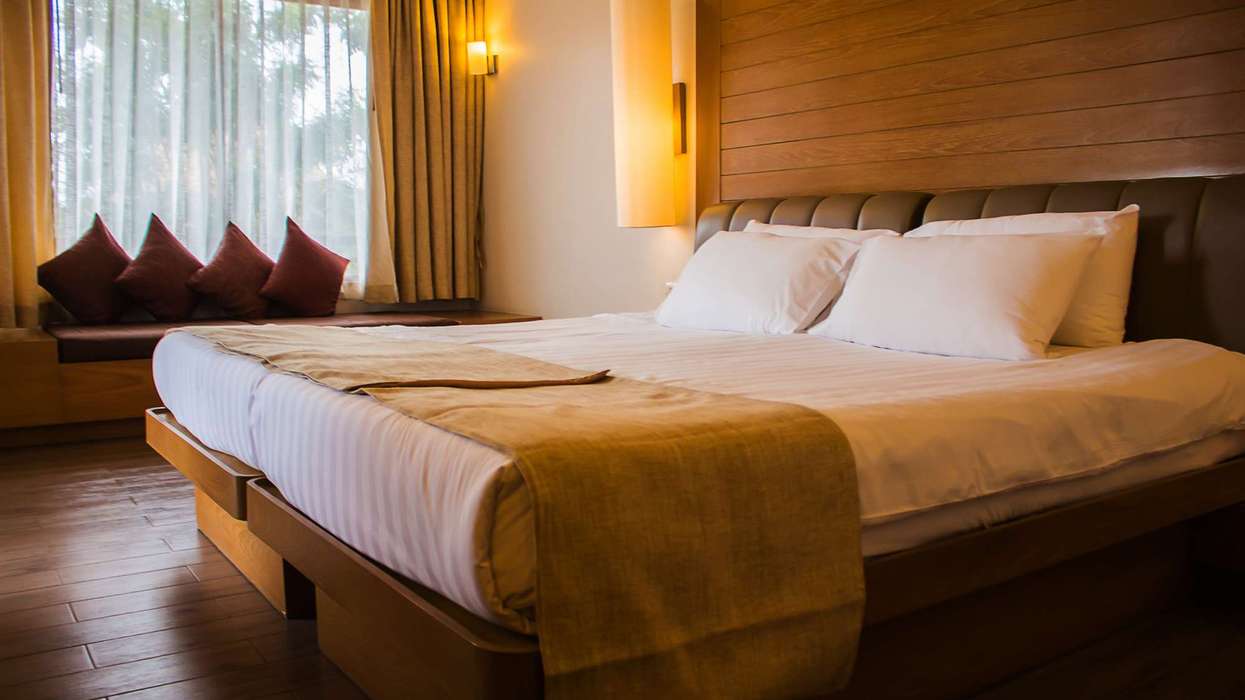 India mid-scale hotels