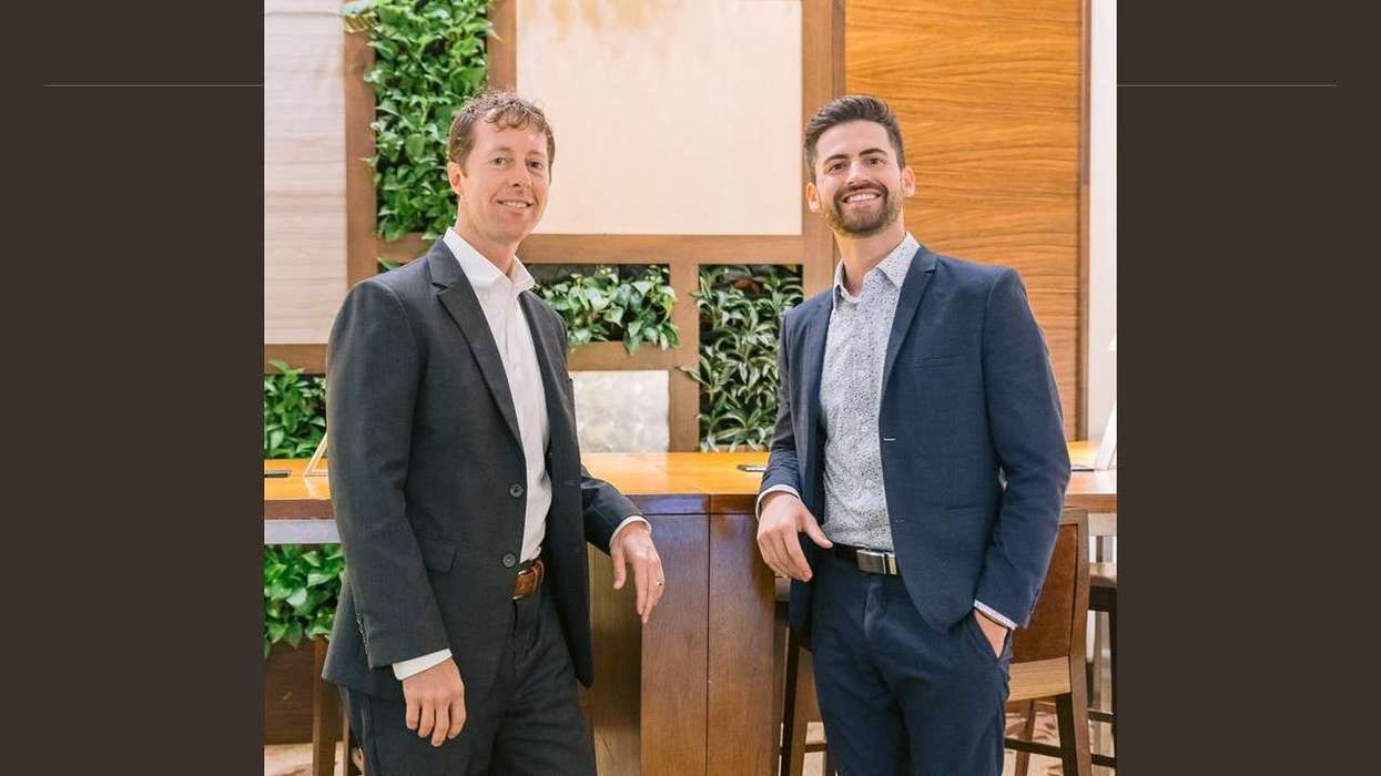 Independents choosing alliances over brands to keep control