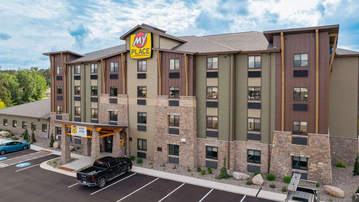 My Place, Lloyd ink deal for 10 Midwest hotels