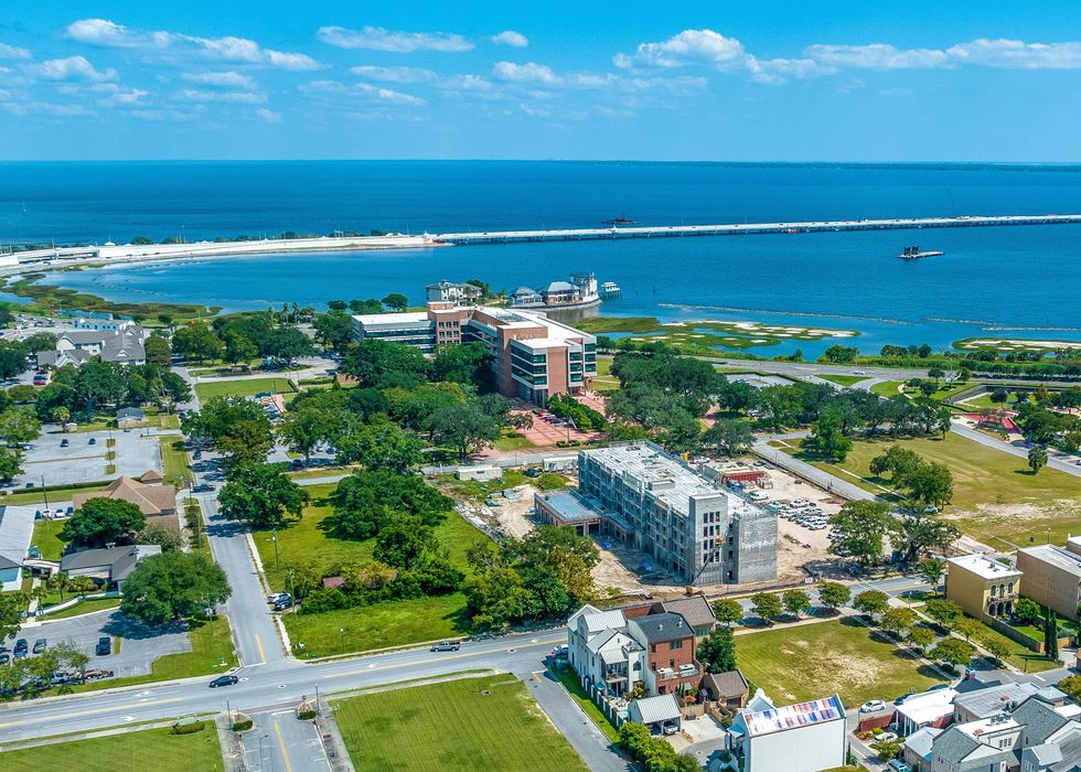 Peachtree HGI Pensacola Overhead