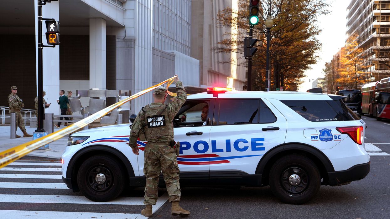 Trump halts asylum approvals following fatal guardsmen shooting