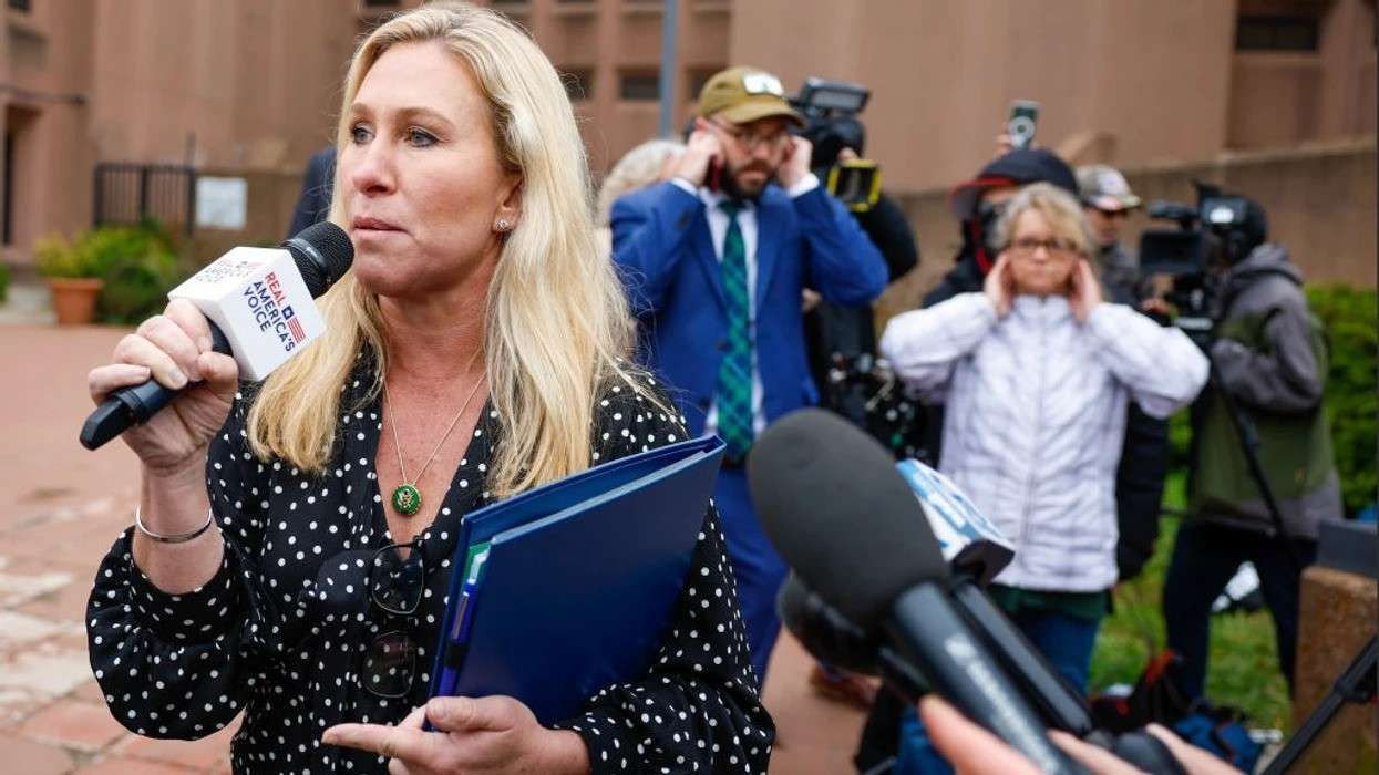 અમેરિકાના નીતિ નિર્માતાઓ H-1B પ્રોગ્રામ સમાપ્ત કરવા માટે આગળ વધી રહ્યા છે