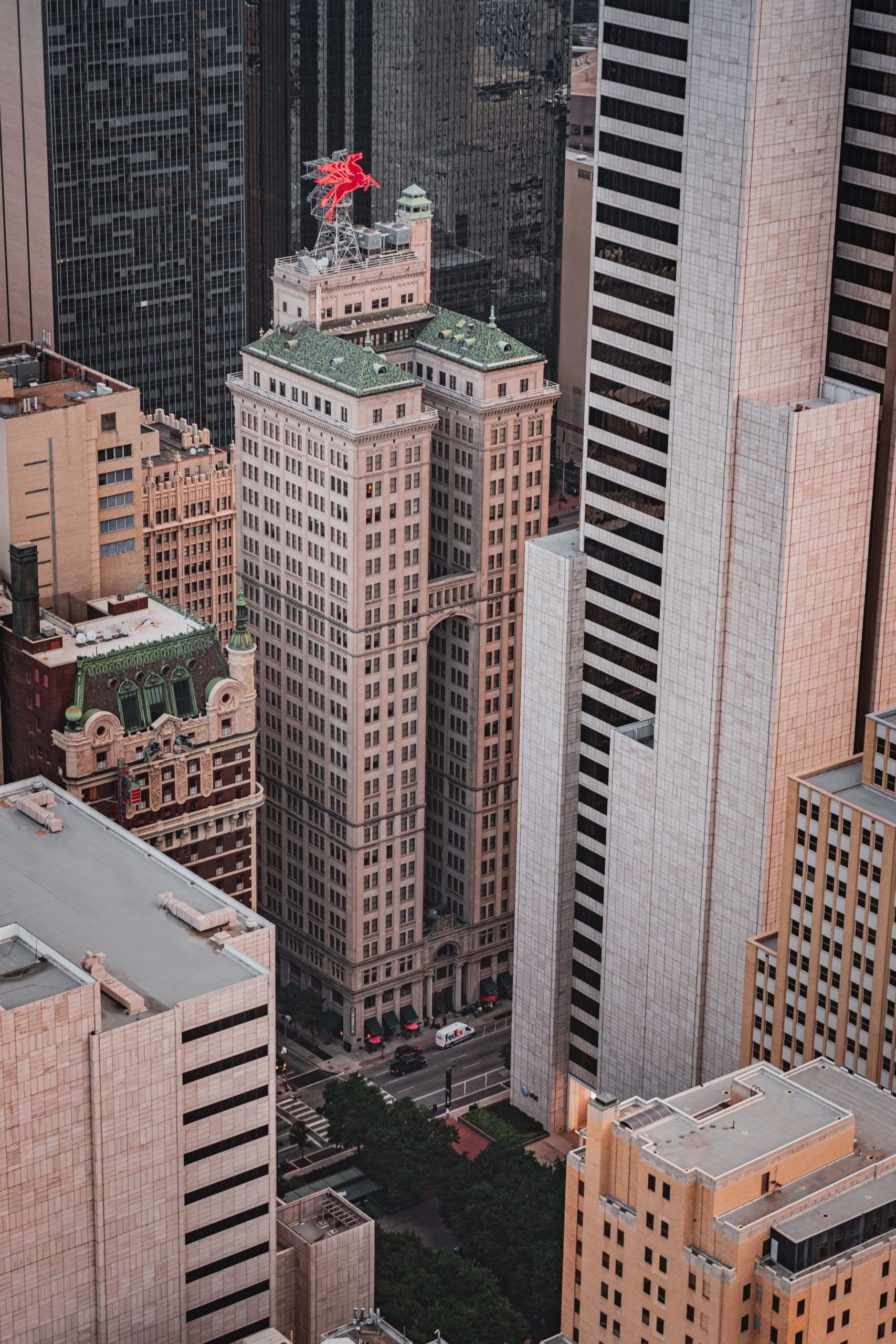 Magnolia Hotel, Downtown Dallas NewcrestImage