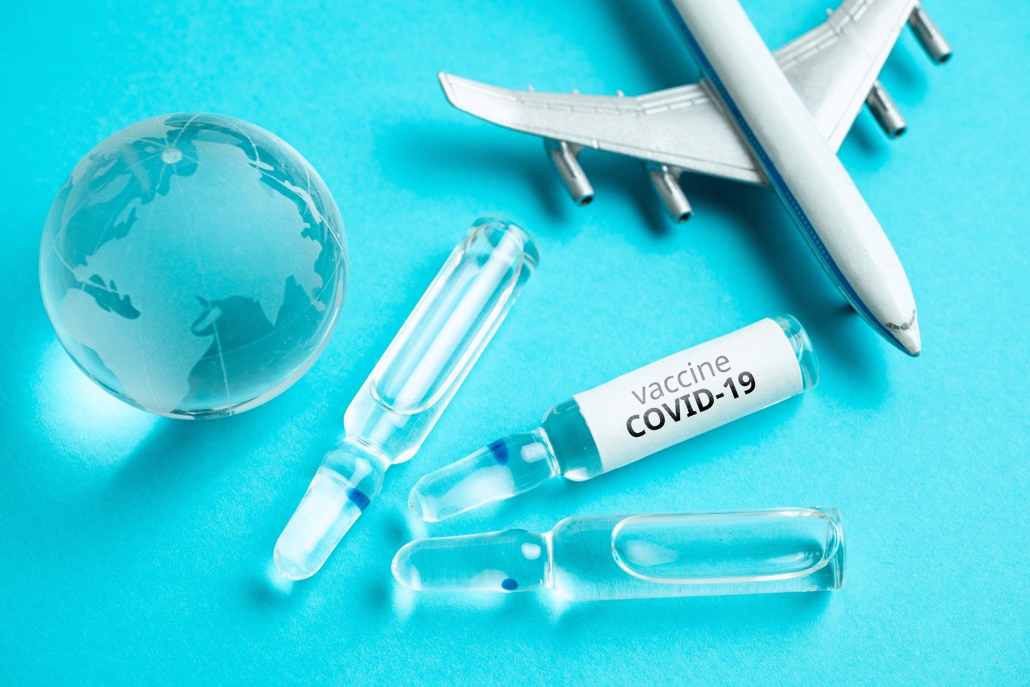 Concept for the worldwide delivery of COVID-19 coronavirus vaccine by plane