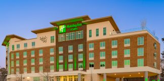Holiday Inn & Suites