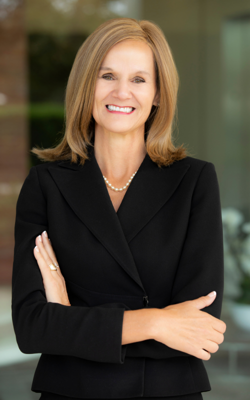 ENEWS 05-04-22 Blake is AAHOA president Laura Lee Blake