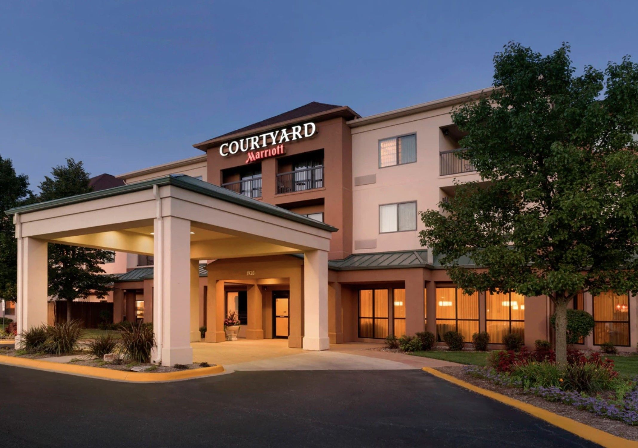 ENEWS 11-23-22 NewcrestImage acquires 45 hotels Courtyard Peoria